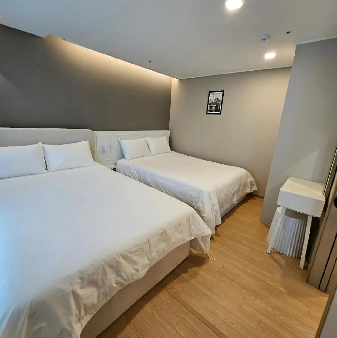 Only One Elbon The Stay location